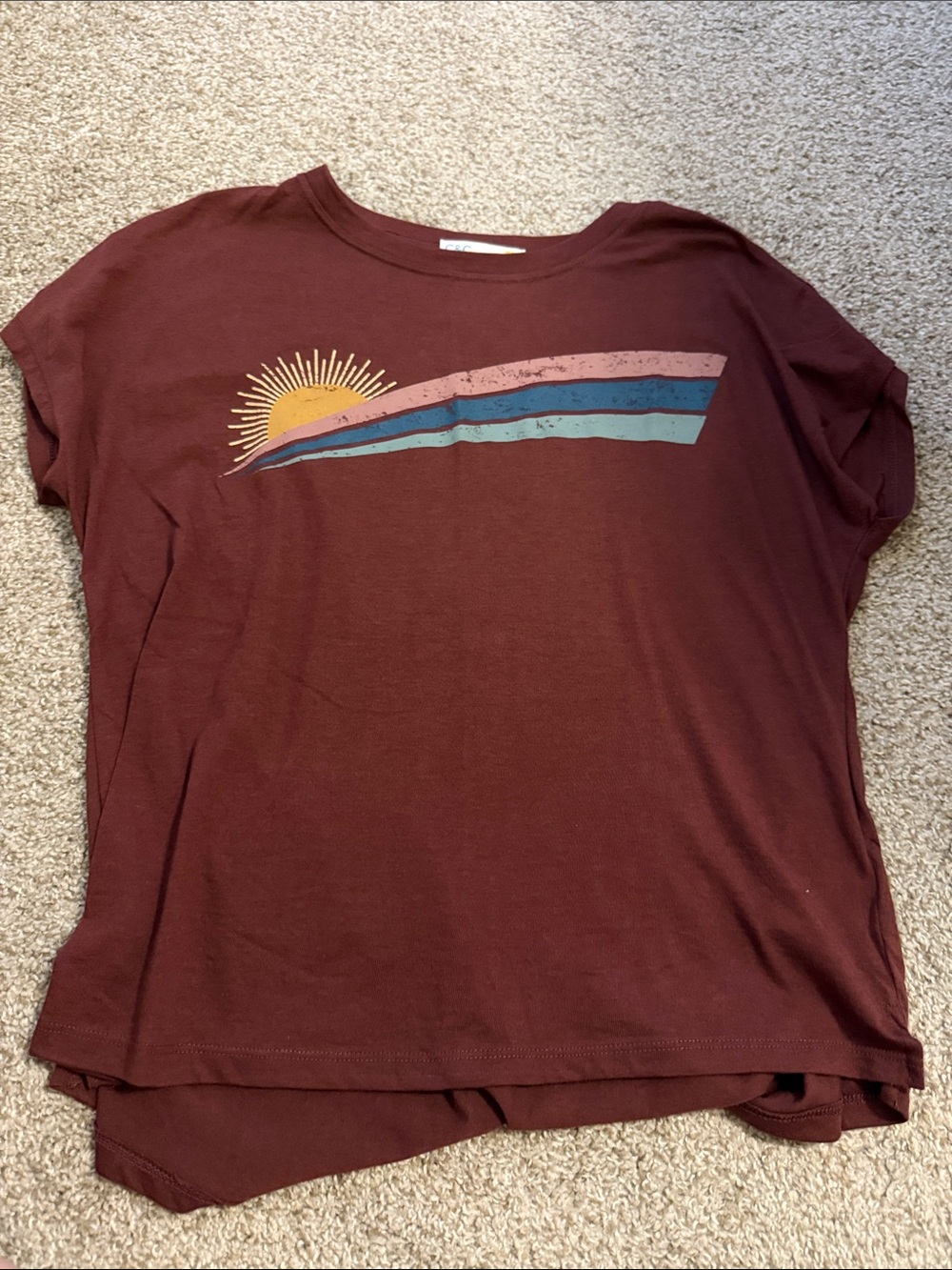 Women’s Maroon Graphic Sun Stripe Tee